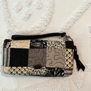 Donna Sharp Wallet
